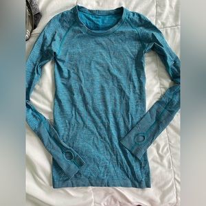 Swiftly tech lululemon long sleeve top